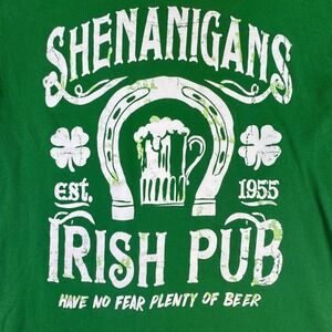 Spencer's Men's‎ "Shenanigan's Irish Pub" Beer St. Patrick's Day T-Shirt Size M